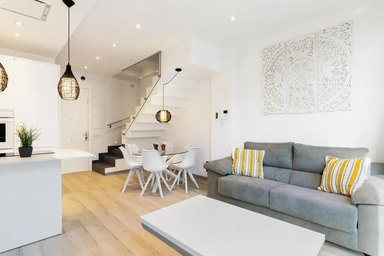 Minty Stay - La Merced Atico Duplex Malaga Apartment